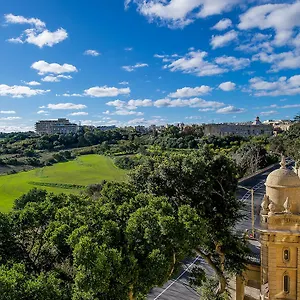 https://point-de-vue.qawrahotelsmalta.org